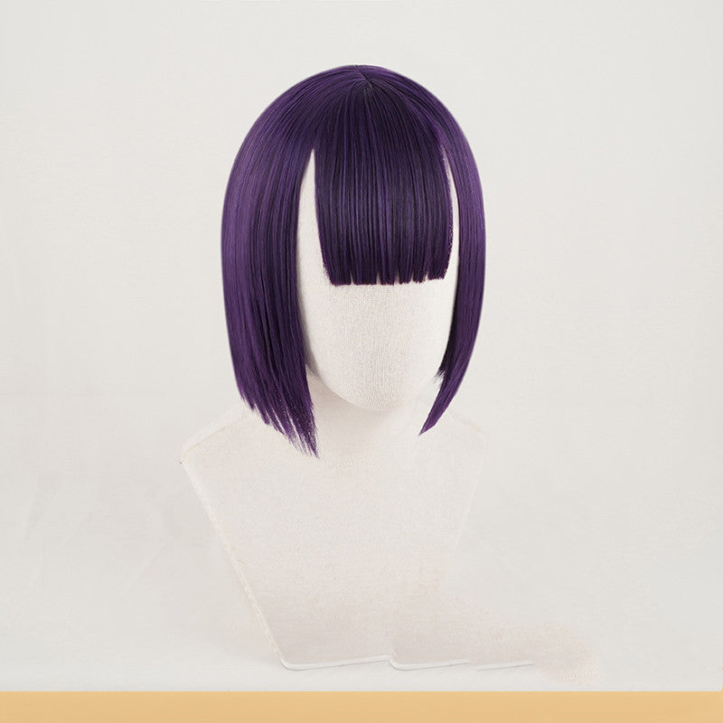Cosplay wigs are short and purple